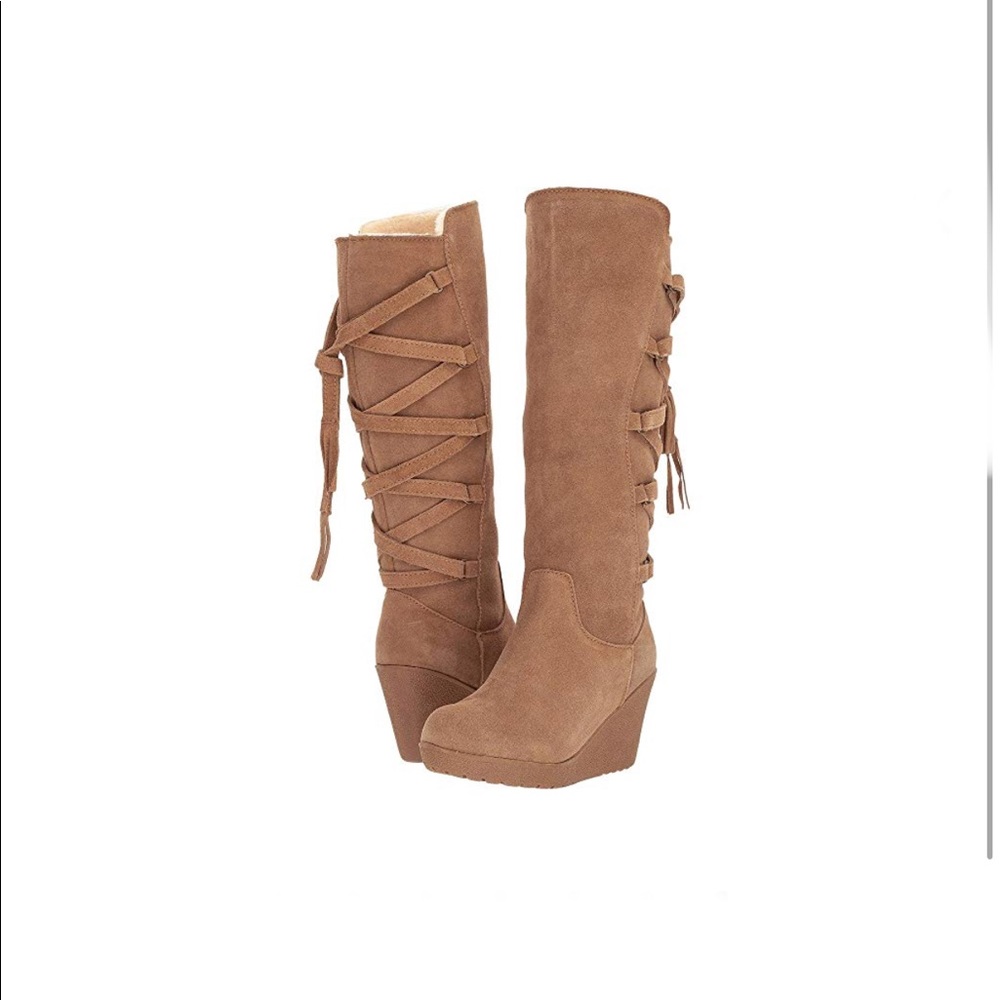 NWT Bearpaw Britney Wedge Boot